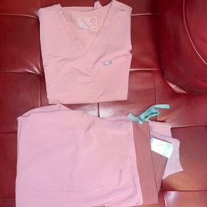 BRAND NEW MAUVE FIGS